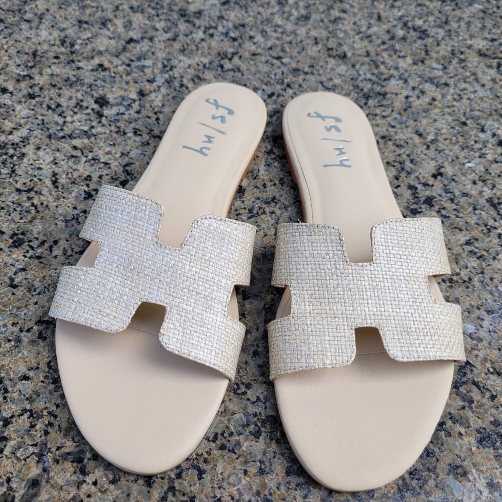 French Sole New York - Raffia Alibi Sandal in Light Beige